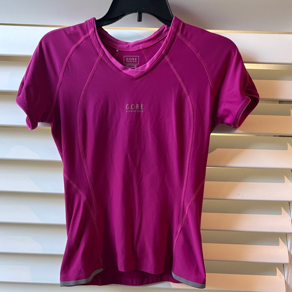 Gore Women's Running Wear Women's Sports Shirt : Sz: M;